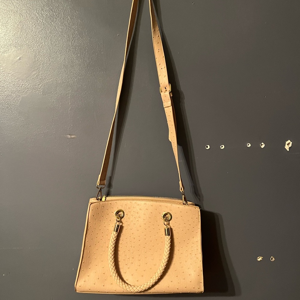 Elegant Cream Handbag - Picture 2 of 3